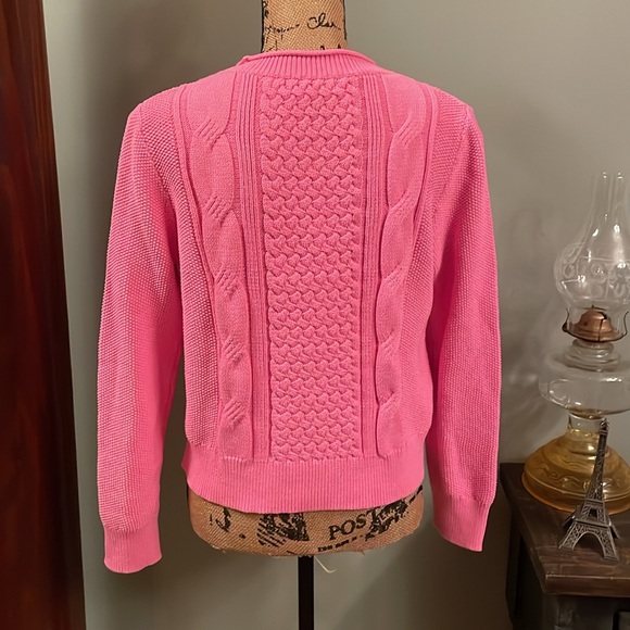 Banana Republic sweater size medium. - Picture 6 of 9